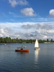 Glück gehabt mit dem Wetter auf dem Maschsee während des Maschseefests in Hannover Glück gehabt mit dem Wetter auf dem Maschsee während des Maschseefests in Hannover