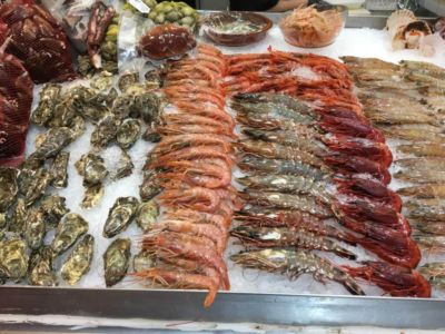 Frischer Fisch im Mercado de Nuestra Señora de África Frischer Fisch im Mercado de Nuestra Señora de África