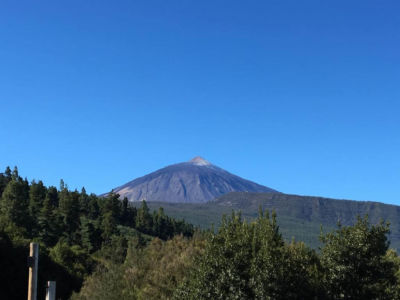 Man sieht den Gipfel des Teide von fast überall auf Teneriffa Man sieht den Gipfel des Teide von fast überall auf Teneriffa