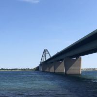 Fehmarnsundbrücke. Die erste Brücke ohne Radweg. Zumindest ohne richtigen Radweg. Fehmarnsundbrücke - Erfahrungen auf dem Ostseeradweg
